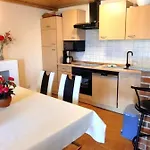 Nele 1 - Fuer 4 Personen In Wiek Direkt Am Bodden Mit Terrasse *
