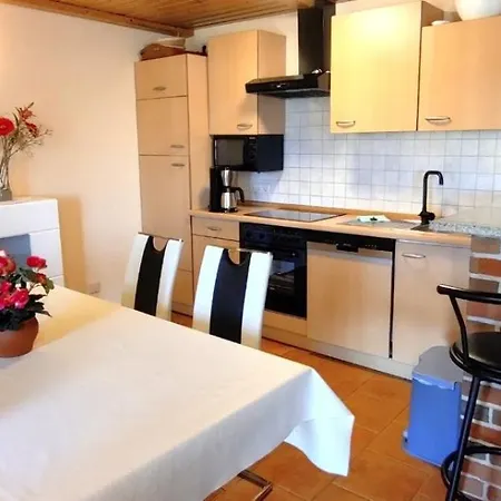 Nele 1 - Fuer 4 Personen In Wiek Direkt Am Bodden Mit Terrasse *